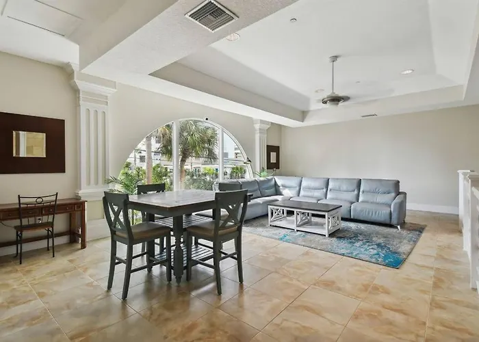 Apartment Location! Coastal Charm I 5 Min Walk To Beach, Shops & Rest *